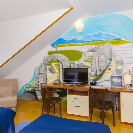 Oda ve Kahvaltı Palma 4*