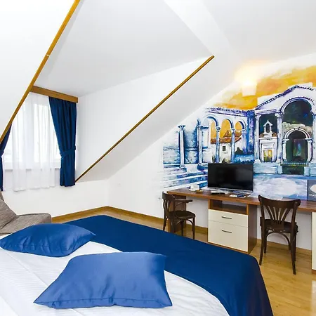Oda ve Kahvaltı Palma 4*